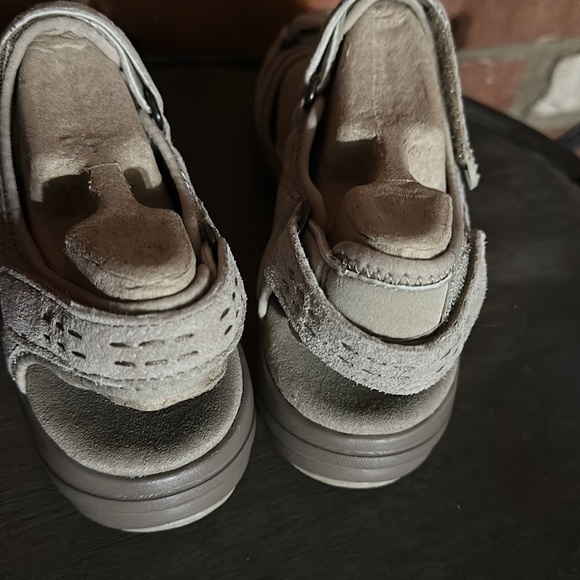 New Clark leather sandals with Velcro size 10 womens - Picture 4 of 5